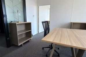 Bureau privé - 49800 - 6 postes - 1956€