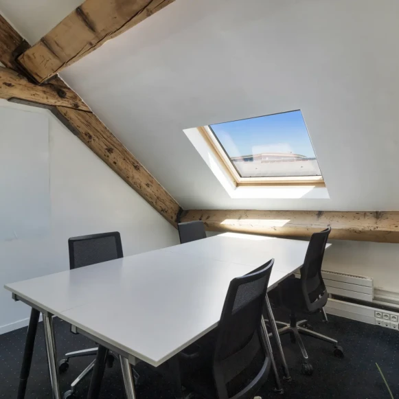 Bureau privé 16 m² 4 postes Coworking Rue de la Chaussée d'Antin Paris 75009 - photo 2
