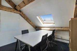 Bureau privé - 75009 - 4 postes - 2000€