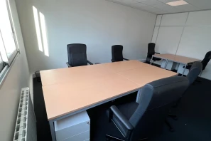 Bureau privé - 78530 - 21 postes - 3890€