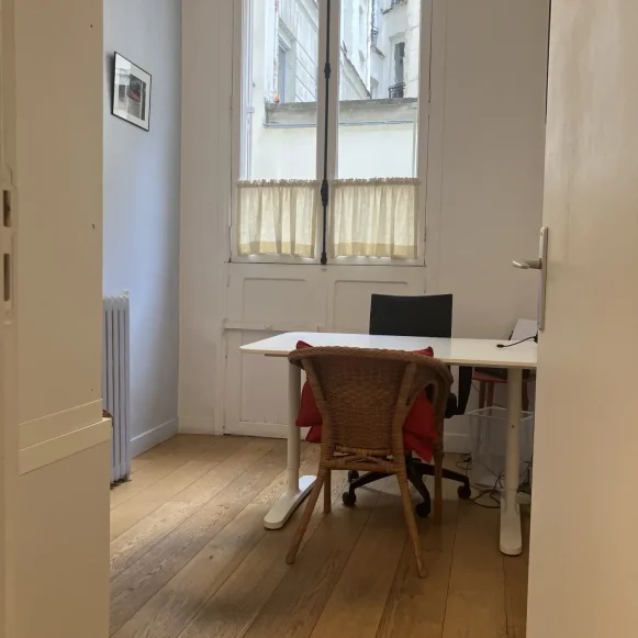 Bureau privé 20 m² 1 poste Location bureau Rue de Naples Paris 75008 - photo 8