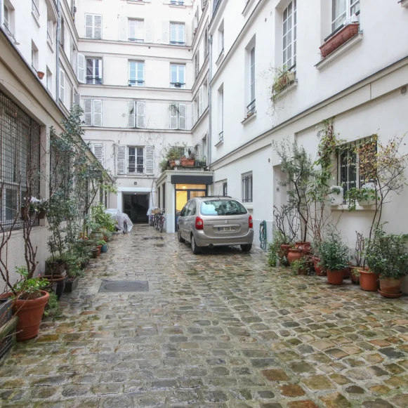 Espace indépendant 100 m² 20 postes Location bureau Rue du Croissant Paris 75002 - photo 1