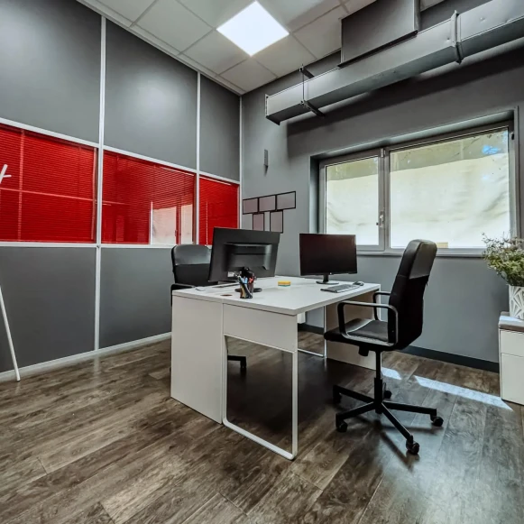 Bureau privé 12 m² 3 postes Location bureau Chemin des Cordeliers Mantes-la-Ville 78711 - photo 1