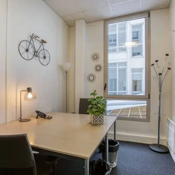 Bureau privé 14 m² 3 postes Coworking Rue du Helder Paris 75009 - photo 5