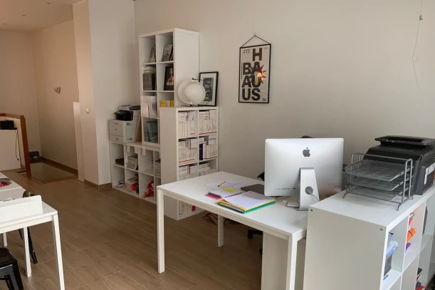 Open Space - 75018 - 1 poste - 350€