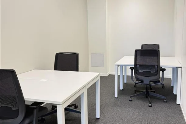 Bureau privé - 01000 - 4 postes - 934€