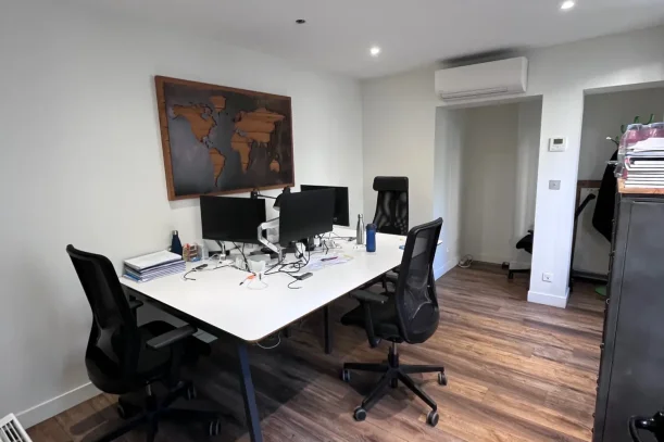 Bureau privé - 75017 - 3 postes - 1380€