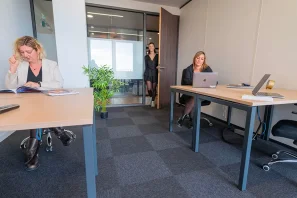 Bureau privé - 06200 - 4 postes - 1050€