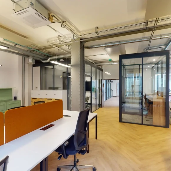 Espace indépendant 101 m² 22 postes Location bureau Rue des Petits Hôtels Paris 75010 - photo 4