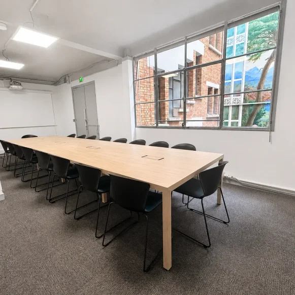 Bureau privé 16 m² 6 postes Location bureau Rue de Richelieu Paris 75002 - photo 6