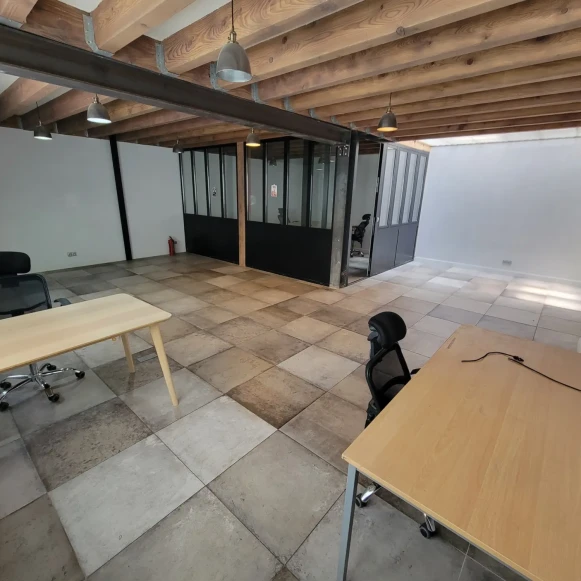 Bureau privé 80 m² 15 postes Coworking Rue Lénine Ivry-sur-Seine 94200 - photo 2