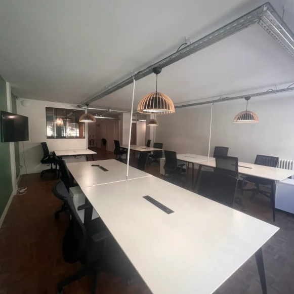 Espace indépendant 275 m² 40 postes Location bureau Rue du Delta Paris 75009 - photo 10