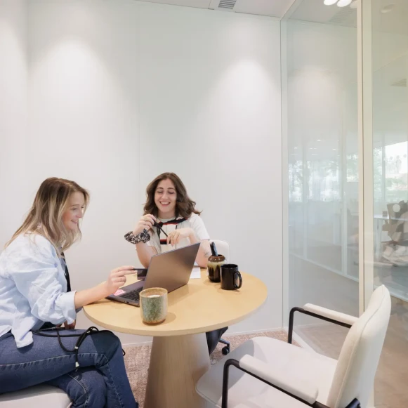 Bureau privé 45 m² 15 postes Coworking Rue Denis Papin Villeneuve-d'Ascq 59650 - photo 7