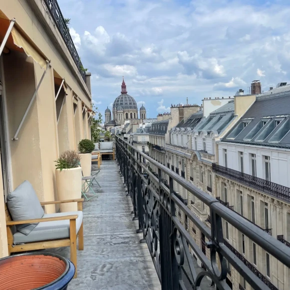 Bureau privé 30 m² 6 postes Location bureau Rue de la Bienfaisance Paris 75008 - photo 6