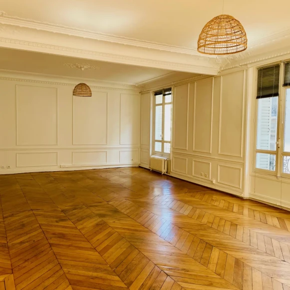 Espace indépendant 180 m² 28 postes Location bureau Rue Bergère Paris 75009 - photo 2