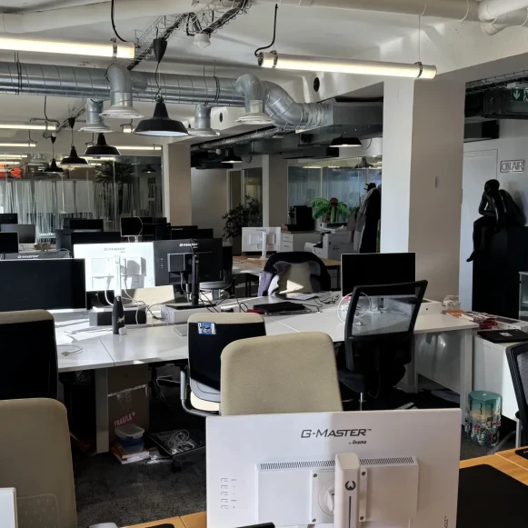 Open Space  28 postes Coworking Quai de Valmy Paris 75010 - photo 4