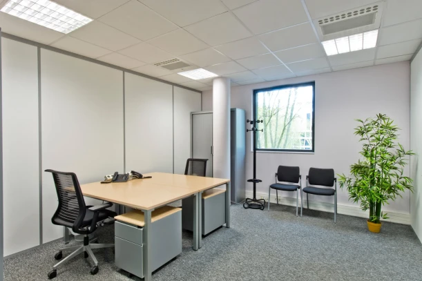 Bureau privé - 38200 - 3 postes - 550€