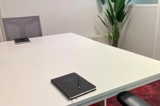 Bureau privé - 75016 - 3 postes - 700€