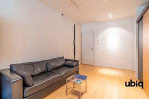 Espace indépendant - 75008 - 10 postes - 695€