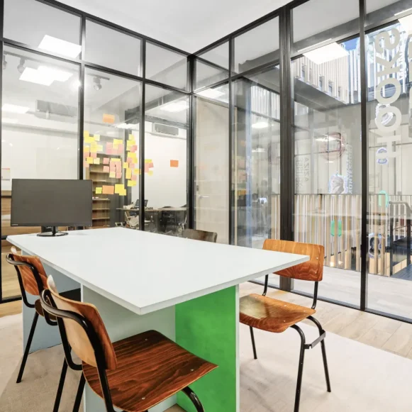 Bureau privé 250 m² 35 postes Coworking Rue du Faubourg Saint-Martin Paris 75010 - photo 4