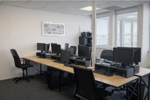 Open Space - 92110 - 10 postes - 250€