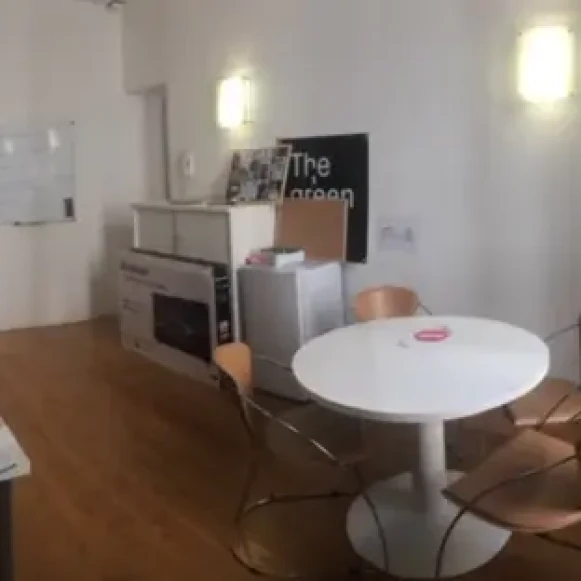 Bureau privé 32 m² 8 postes Coworking Rue du Havre Paris 75009 - photo 4