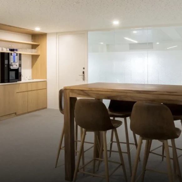 Bureau privé 24 m² 6 postes Coworking Rue du Louvre Paris 75001 - photo 9