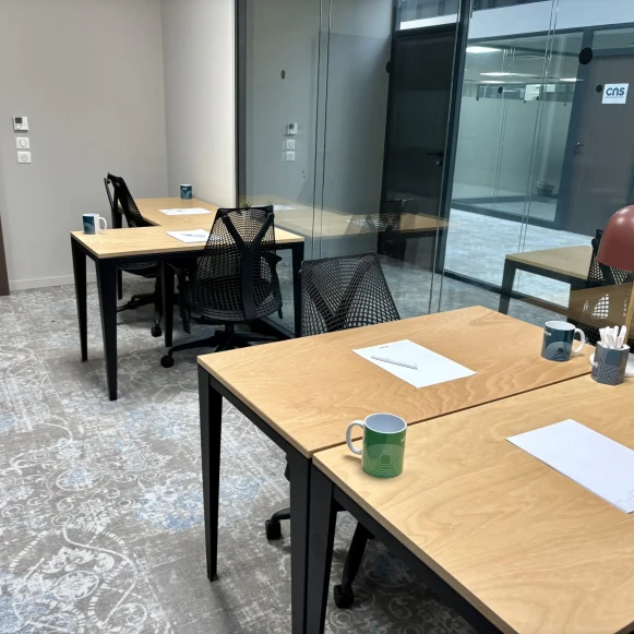 Bureau privé 13 m² 4 postes Location bureau Avenue Thiers Nice 06000 - photo 2