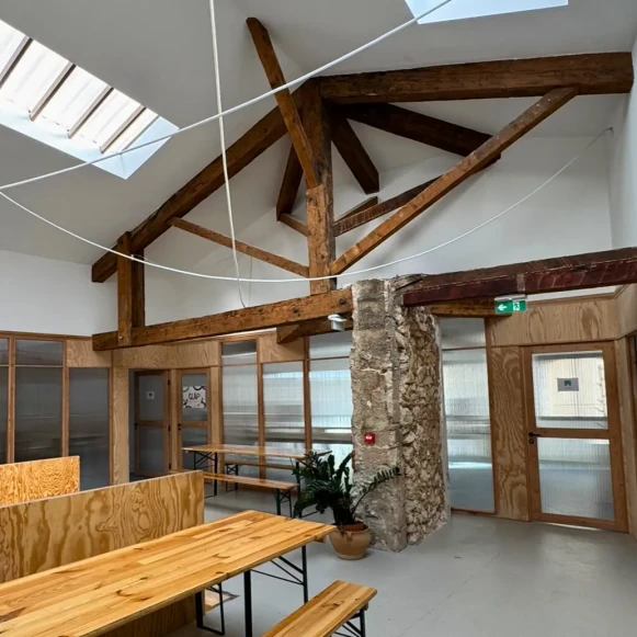 Bureau privé 15 m² 1 poste Location bureau Cours Julien Marseille 13006 - photo 5