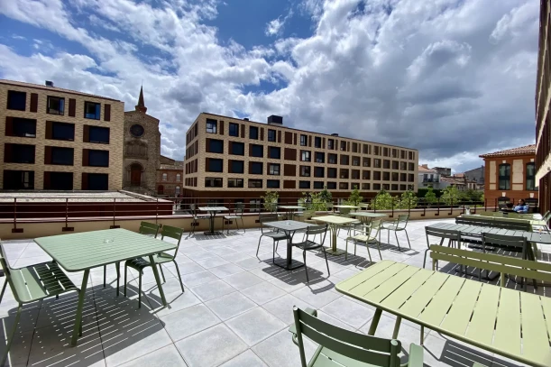 At Home La Cité Internationale