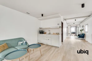 Espace indépendant - 75002 - 21 postes - 9900€