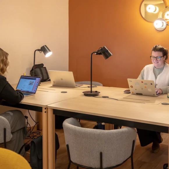 Bureau privé 30 m² 8 postes Coworking Rue de Trétaigne Paris 75018 - photo 2