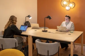 Open Space - 75018 - 8 postes - 300€