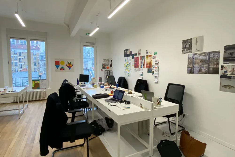 Open Space - 75020 - 5 postes - 350€
