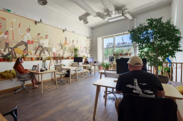 Open Space - 13005 - 10 postes - 200€