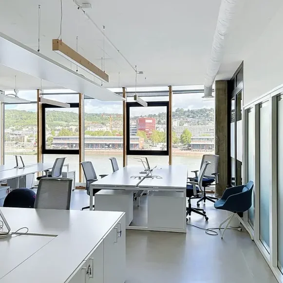 Bureau privé 65 m² 8 postes Coworking Allée François Mitterrand Rouen 76100 - photo 1
