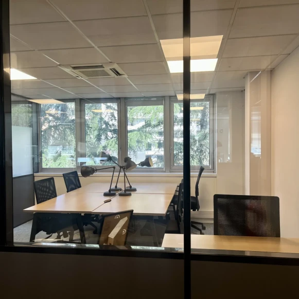 Bureau privé 17 m² 5 postes Coworking Rue des Bateliers Clichy 92110 - photo 7