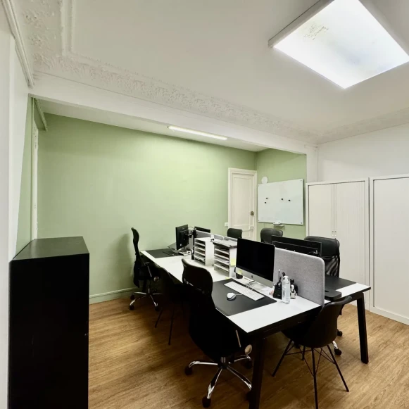 Bureau privé 19 m² 6 postes Coworking Rue Abel Paris 75012 - photo 3
