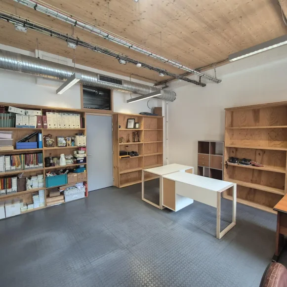 Bureau privé 25 m² 4 postes Coworking Avenue Pasteur Montreuil 93100 - photo 2