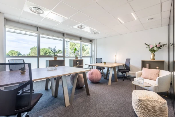 Bureau privé - 44300 - 8 postes - 2278€