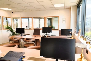 Open Space - 94340 - 10 postes - 279€