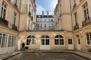 Bureau privé - 75003 - 10 postes - 5500€