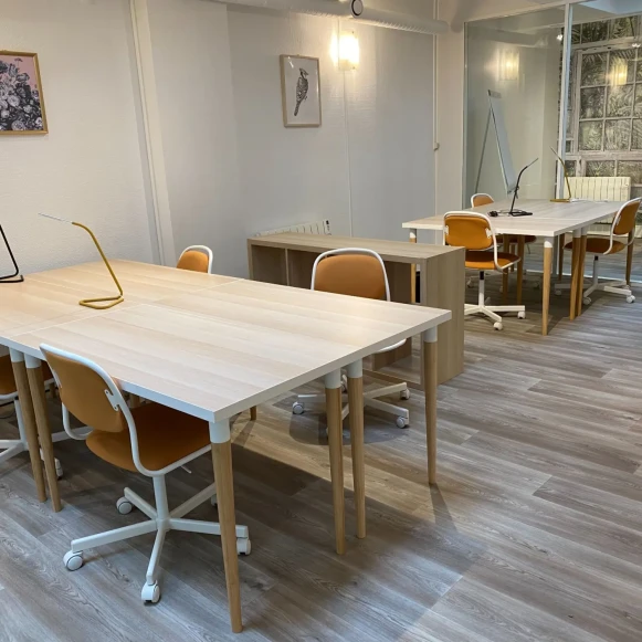 Bureau privé 45 m² 10 postes Coworking Rue de Ponthieu Paris 75008 - photo 1