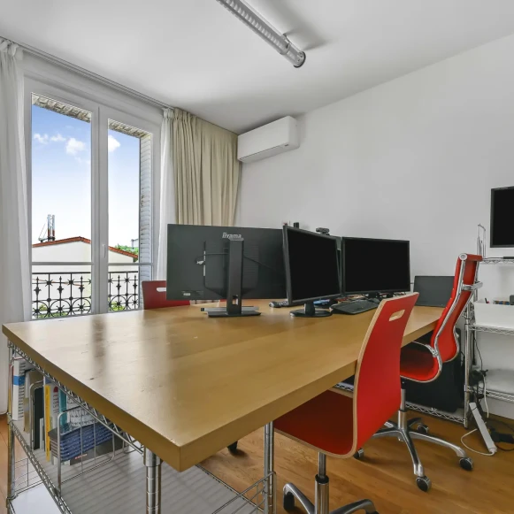 Bureau privé 13 m² 4 postes Coworking Avenue du Mesnil Saint-Maur-des-Fossés 94210 - photo 1