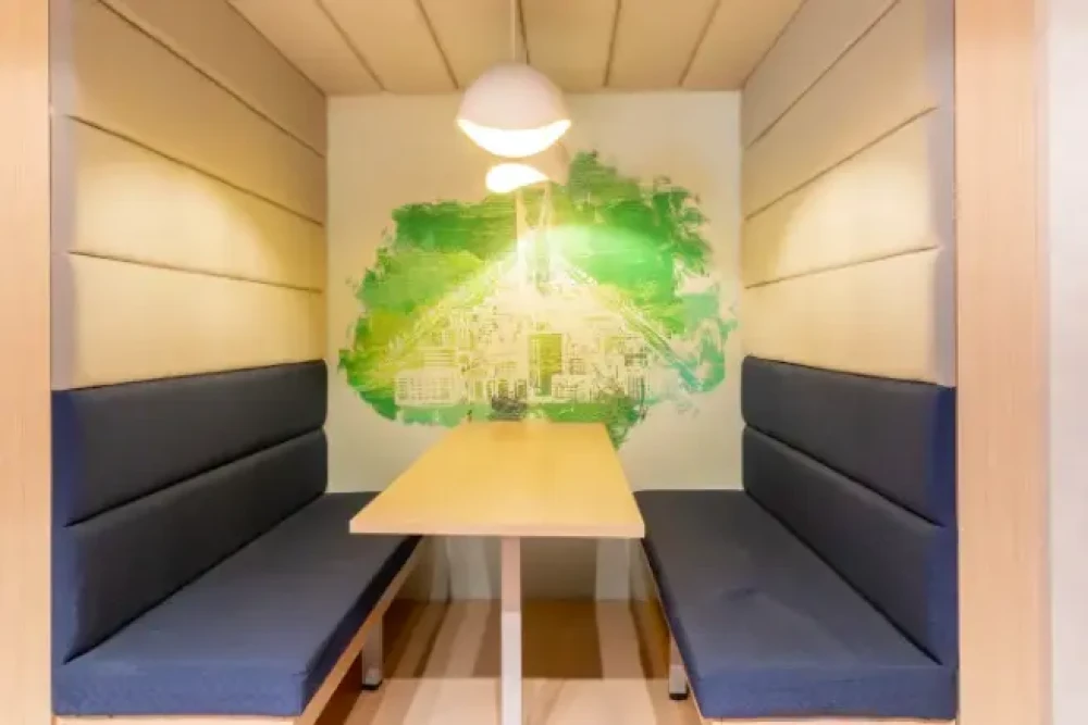 Bureau privé - 93350 - 18 postes - 8635€