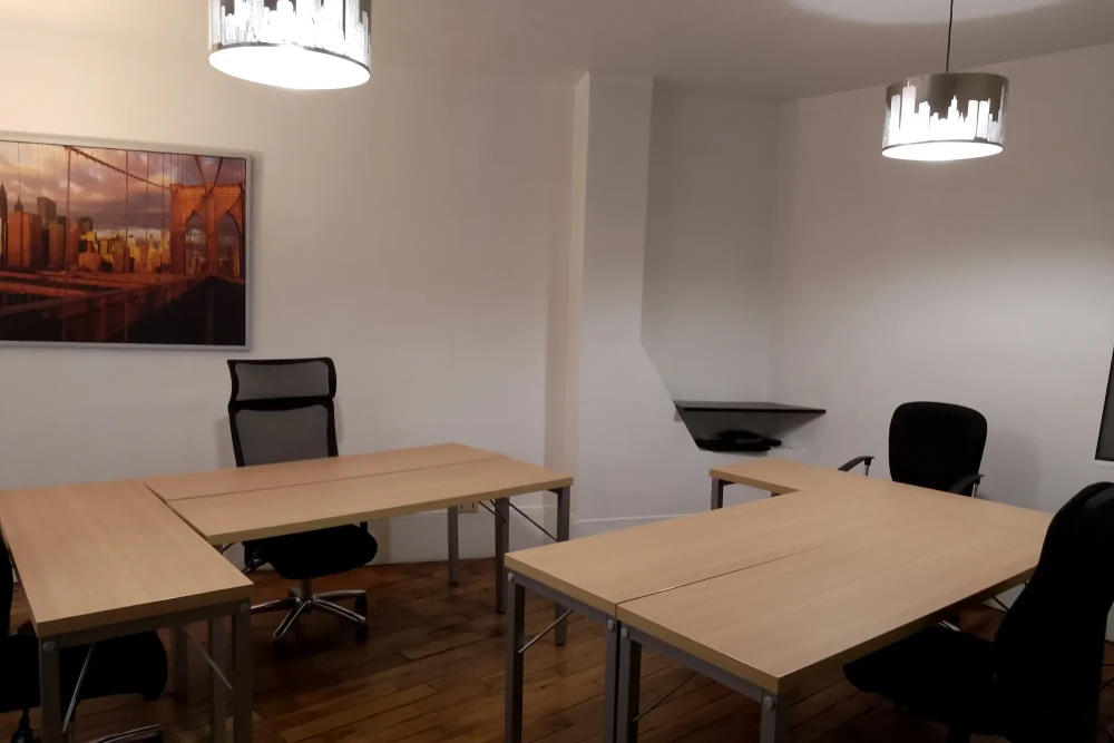 Bureau privé - 75011 - 5 postes - 350€