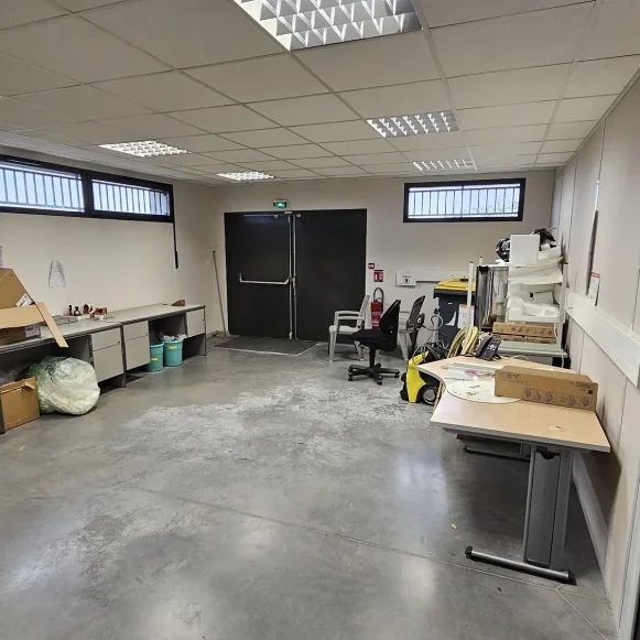 Bureau privé 30 m² 4 postes Coworking Rue André Marie Ampère Plaisance-du-Touch 31830 - photo 10