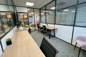 Bureau privé - 92000 - 4 postes - 1675€