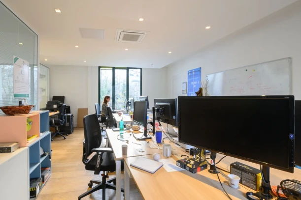 Bureau privé - 75015 - 14 postes - 5500€