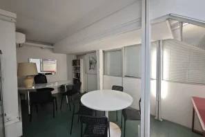 Bureau privé - 75004 - 3 postes - 1950€